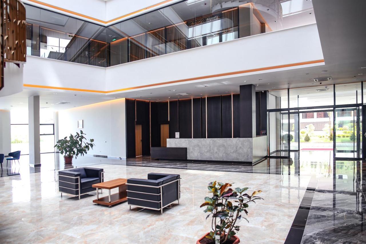 Hotel Lakeside Vermice Luaran gambar