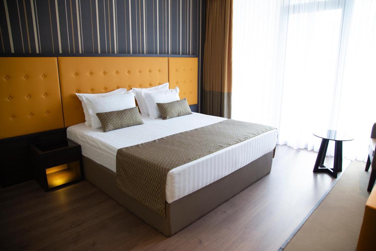Hotel Lakeside Vermice Luaran gambar