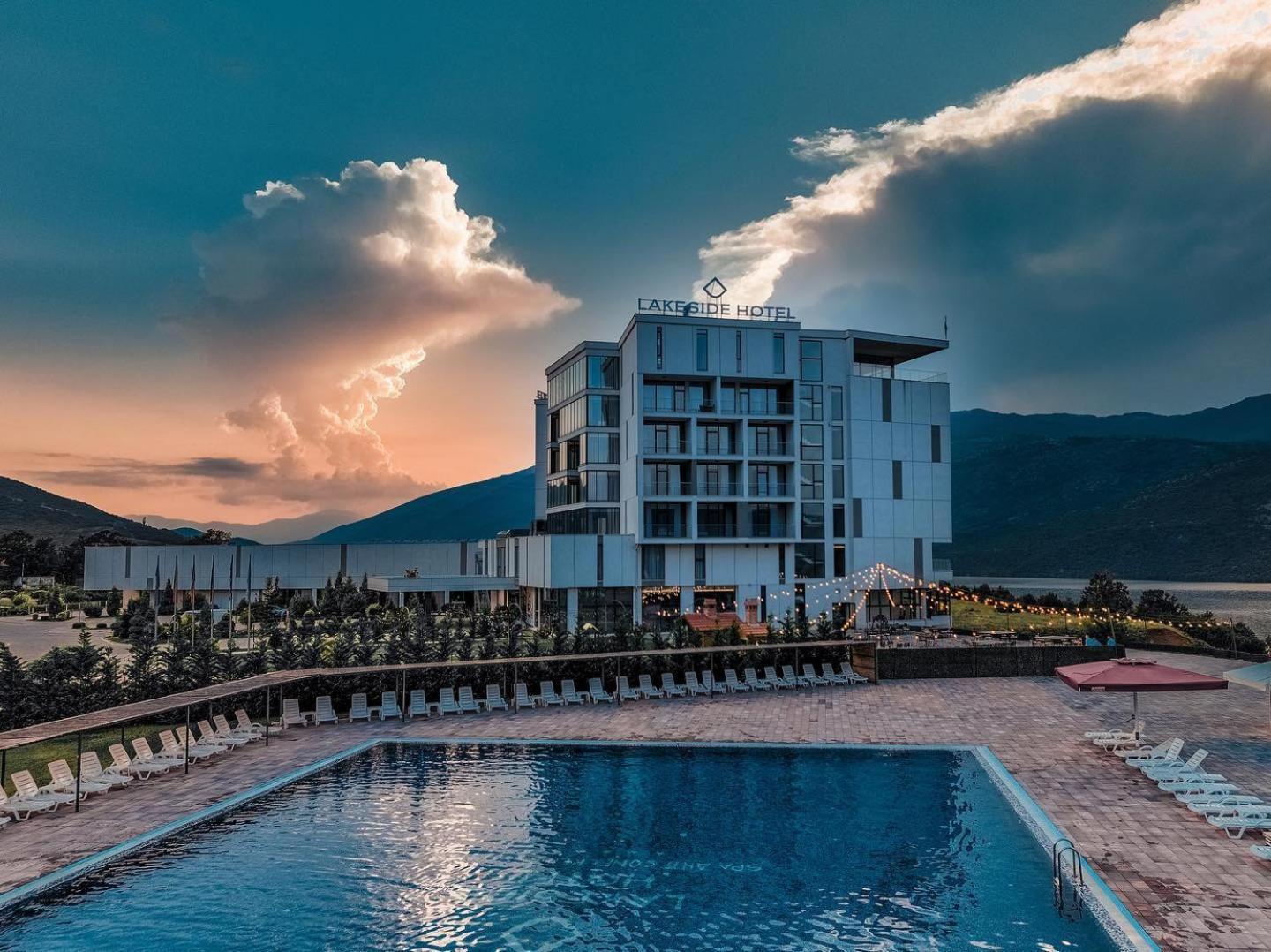 Hotel Lakeside Vermice Luaran gambar