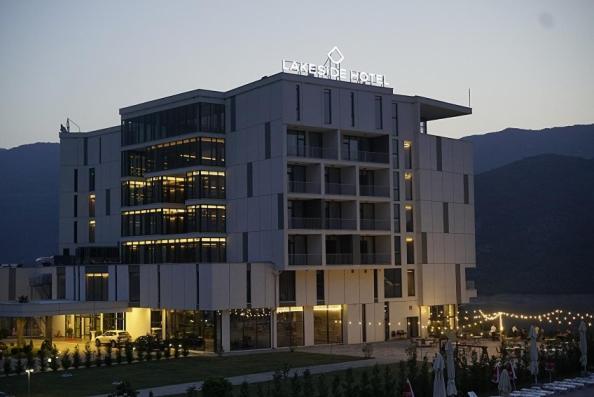 Hotel Lakeside Vermice Luaran gambar