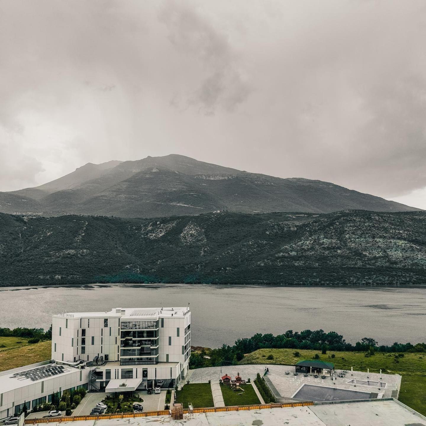 Hotel Lakeside Vermice Luaran gambar